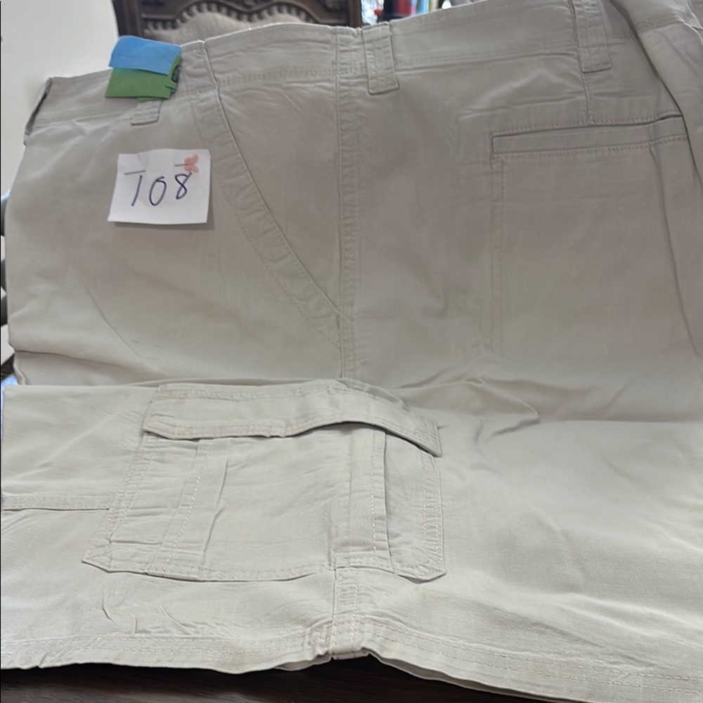 Wrangler Men's Light Tan Cargo Shorts